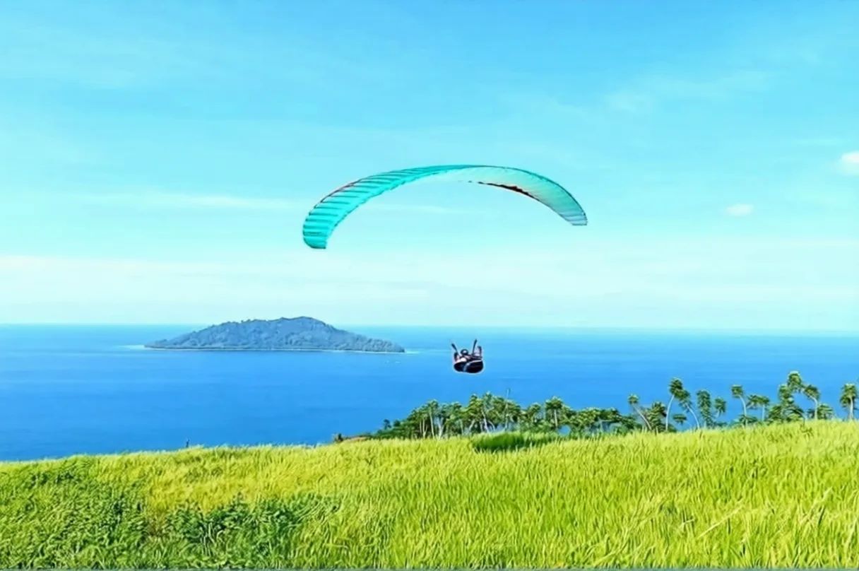 Wisata Paralayang